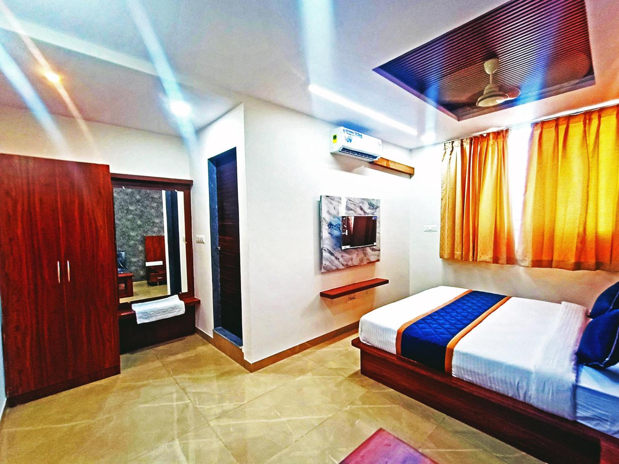 Hotel Achhu Palace Bangalore Exterior photo