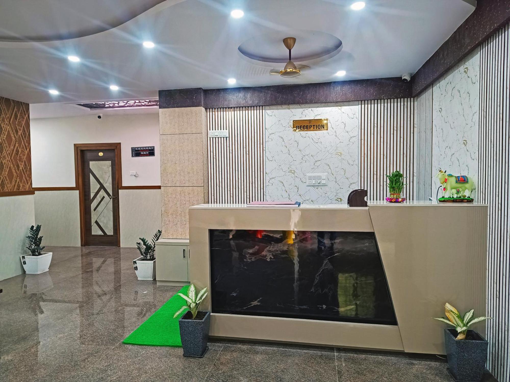 Hotel Achhu Palace Bangalore Exterior photo