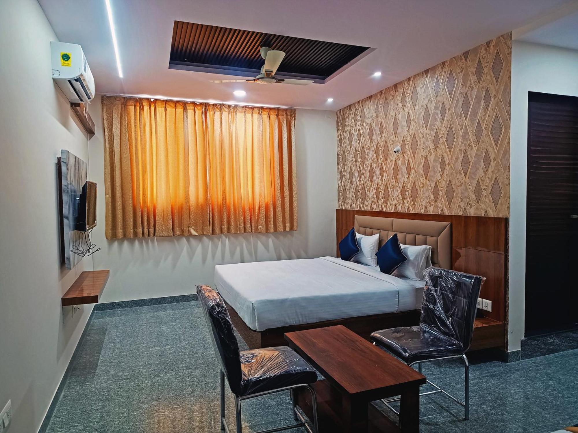 Hotel Achhu Palace Bangalore Exterior photo