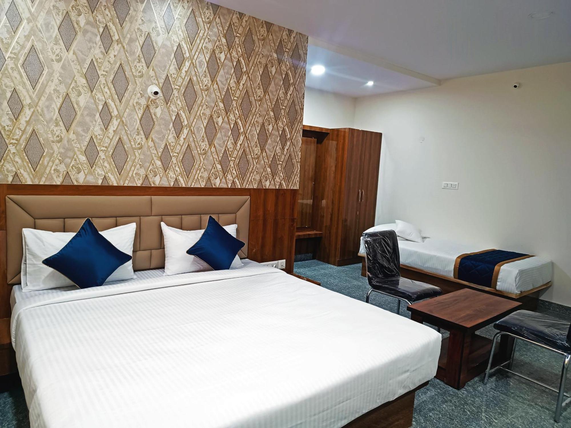 Hotel Achhu Palace Bangalore Exterior photo
