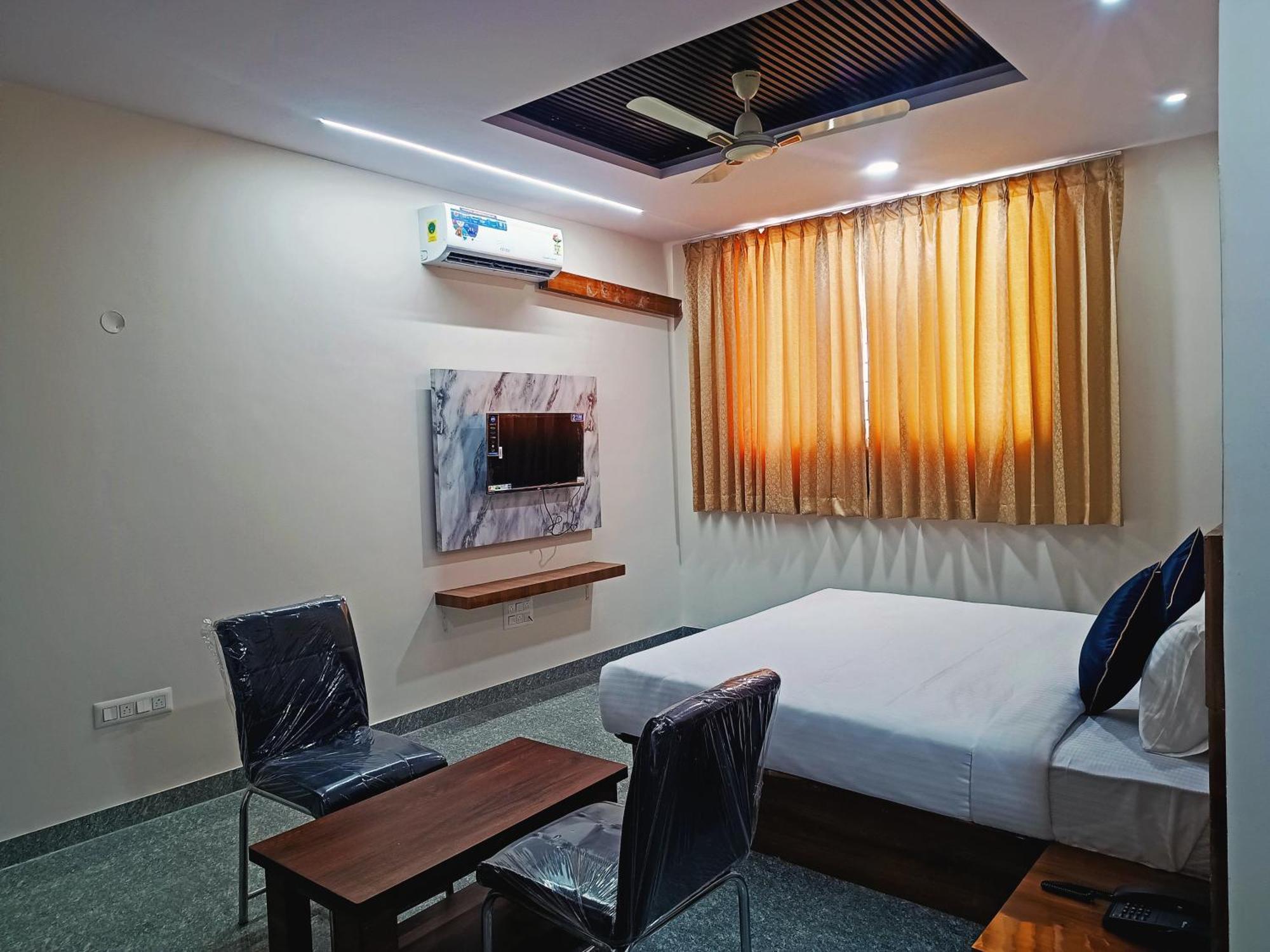 Hotel Achhu Palace Bangalore Exterior photo